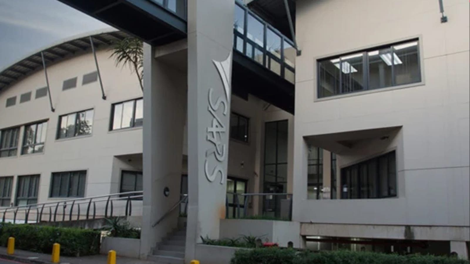 Bird proofing at a Delta Property Fund commercial building, by BCS Bird Control Services