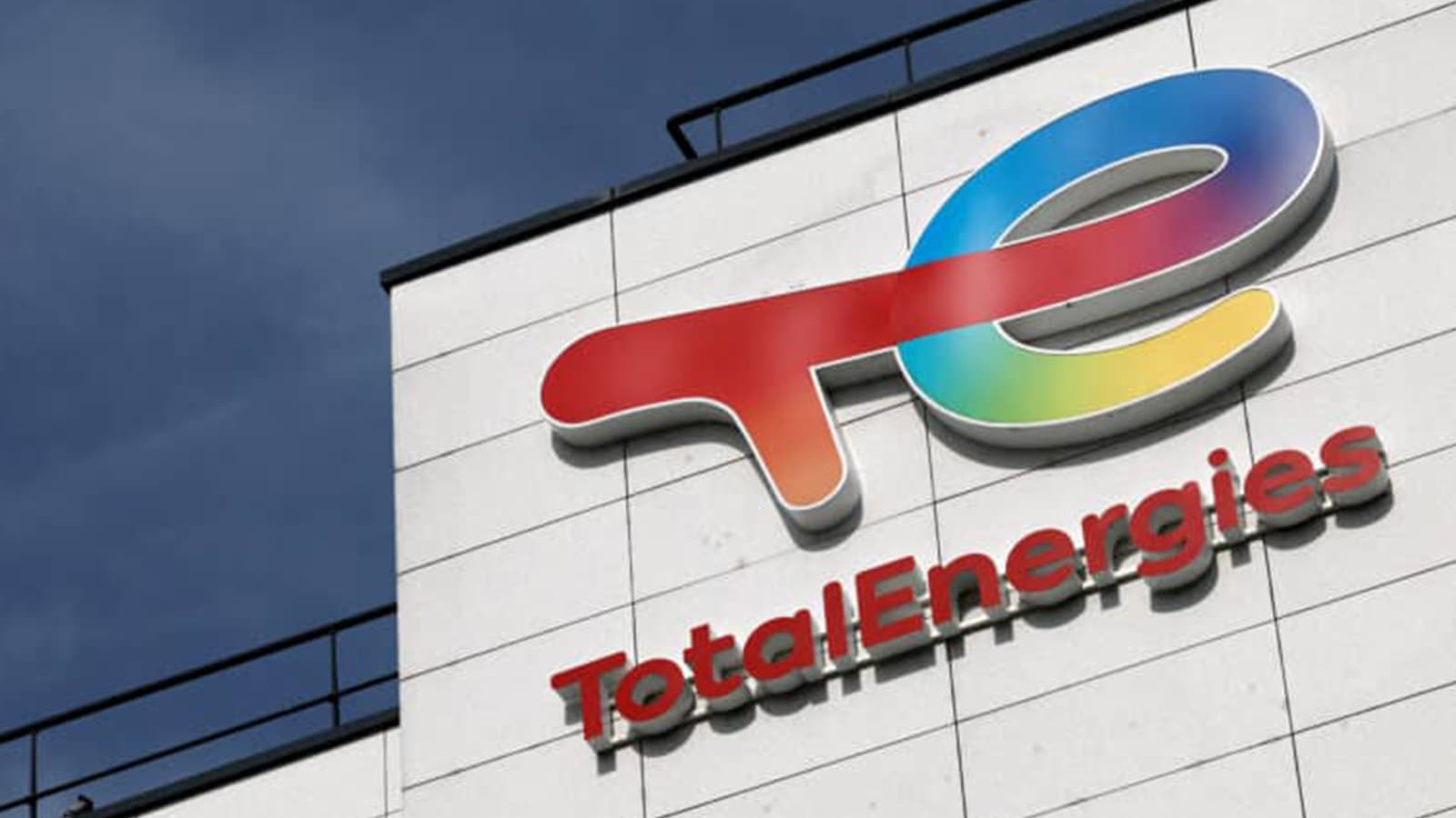 Bird control at the TotalEnergies Island View fuel terminal in Durban, by BCS Bird Control Services